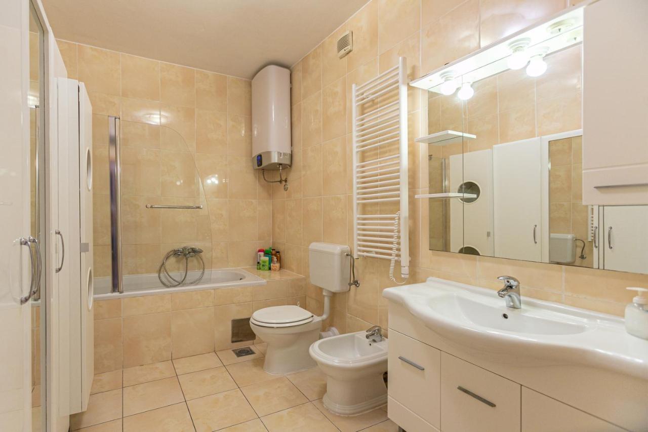 ספליט Apartment Relax Whit Big Terrace 170M2 Near The Beach מראה חיצוני תמונה
